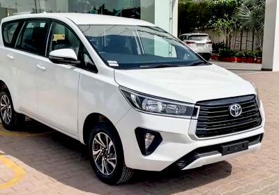 Crysta 7 Seater Car in Chandigarh